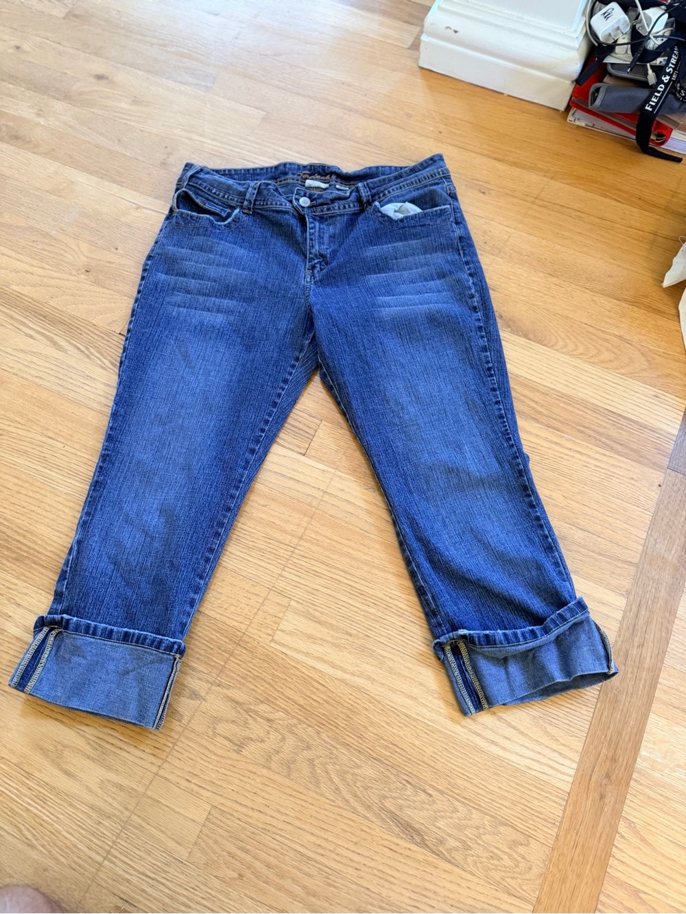 Ladies Size 14 "Jordache" Dark Blue Cropped Roll-Cuff Jeans GUC